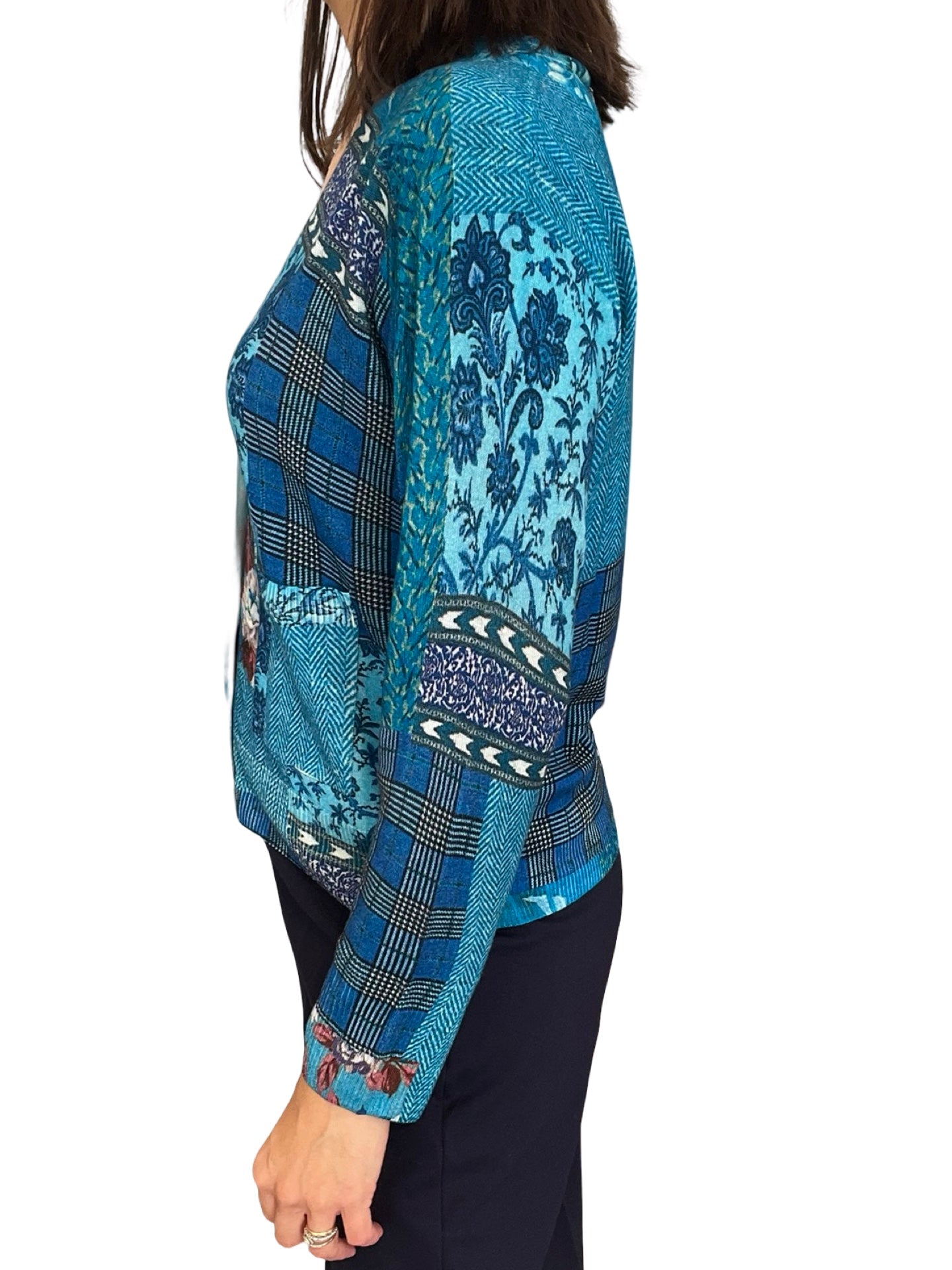 Cardigan a letto con le tasche stampate