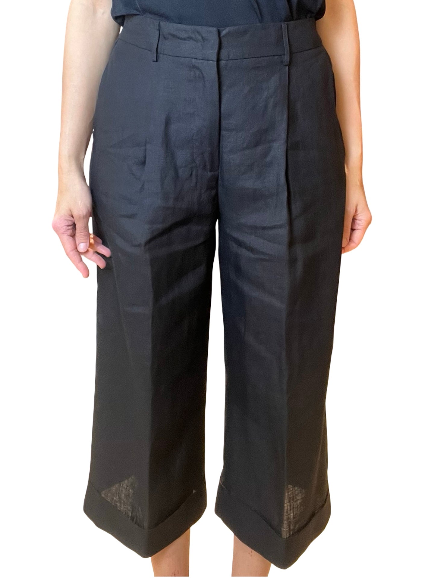 Pantalon court rabattu en lin léger Conti