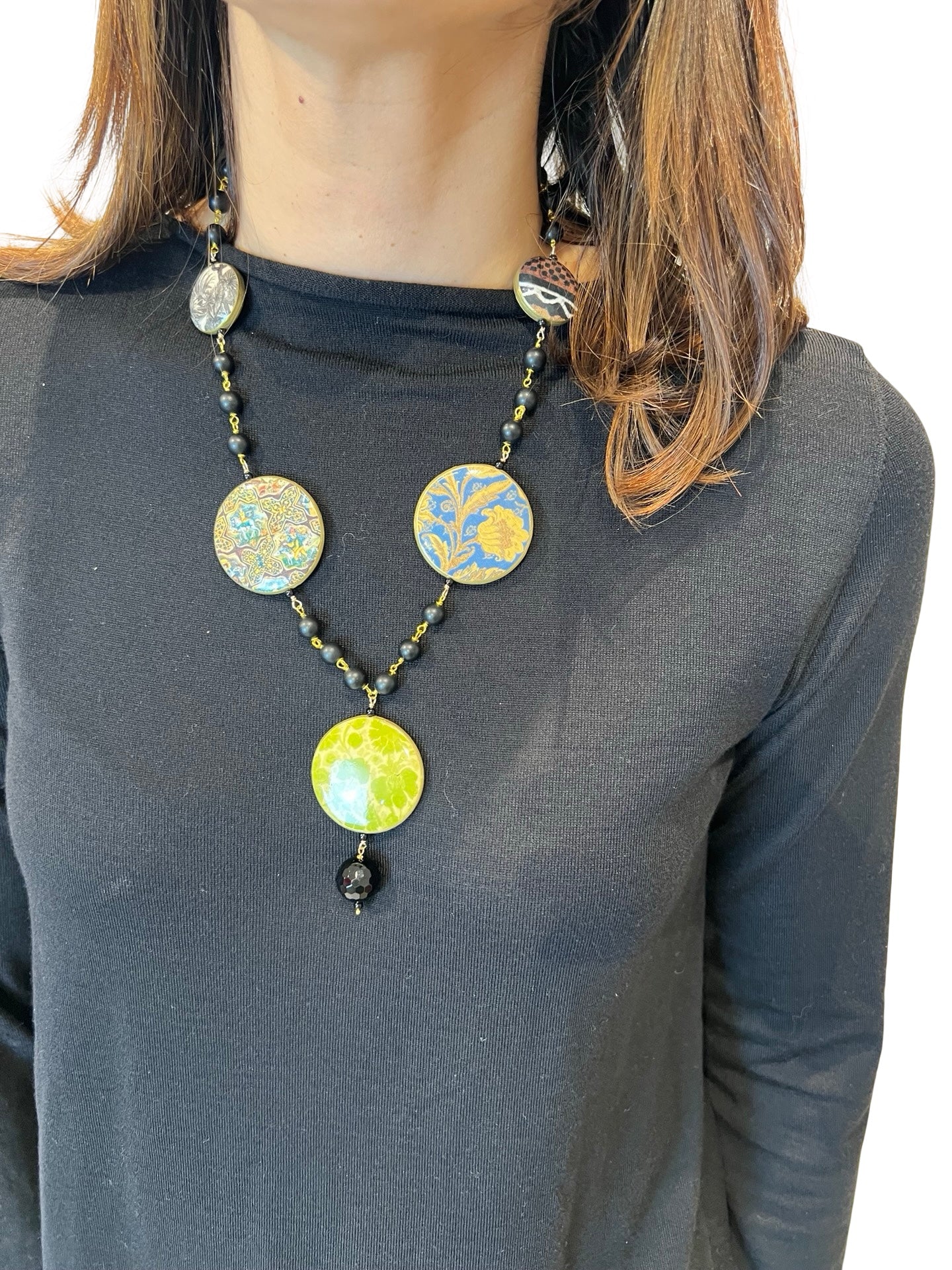 Collar Fabrizio Marcantelli Medallas Pattern Tejidos