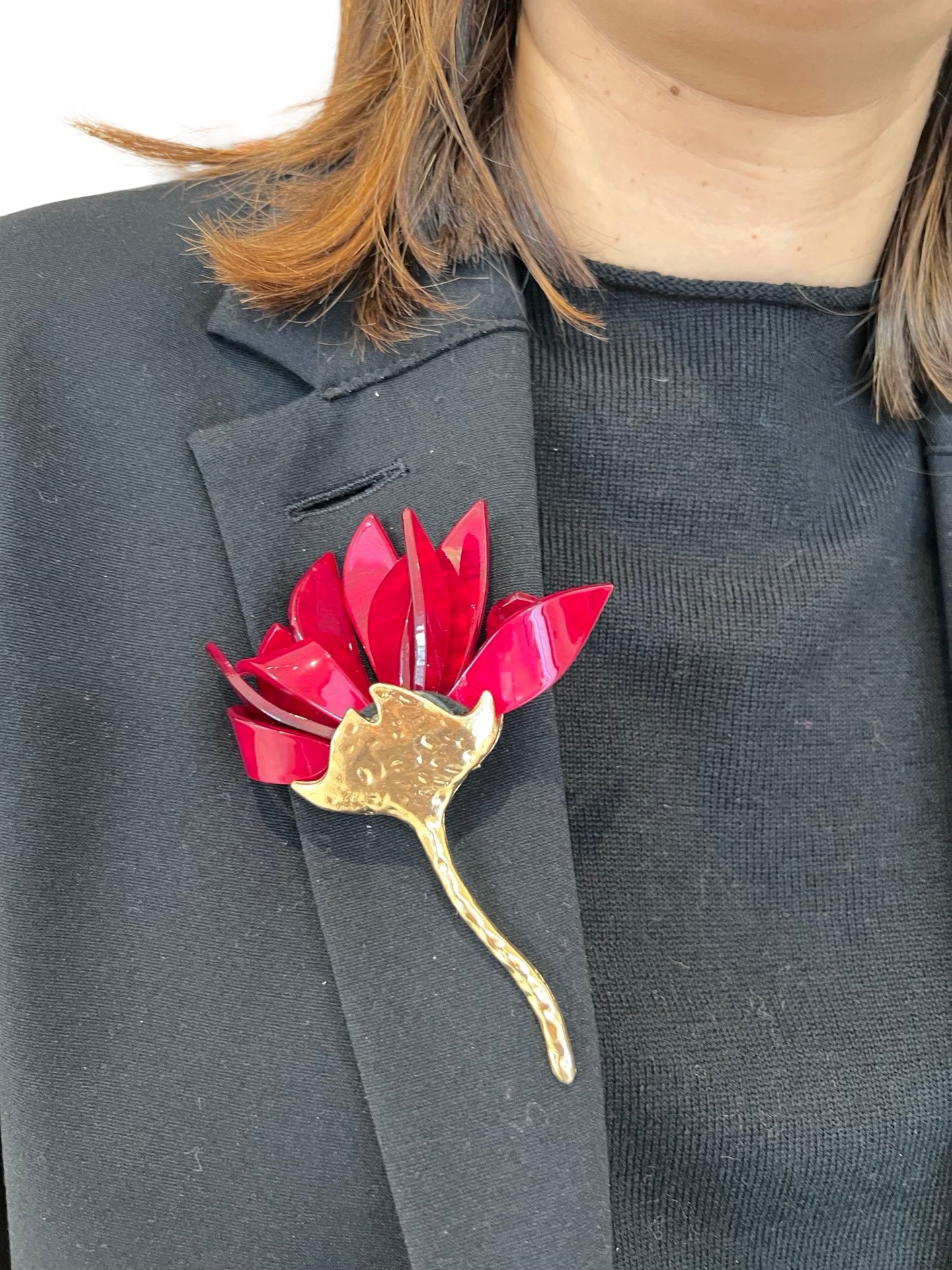 Broche Il Baco Da Seta Flor Metal Resina Fucsia