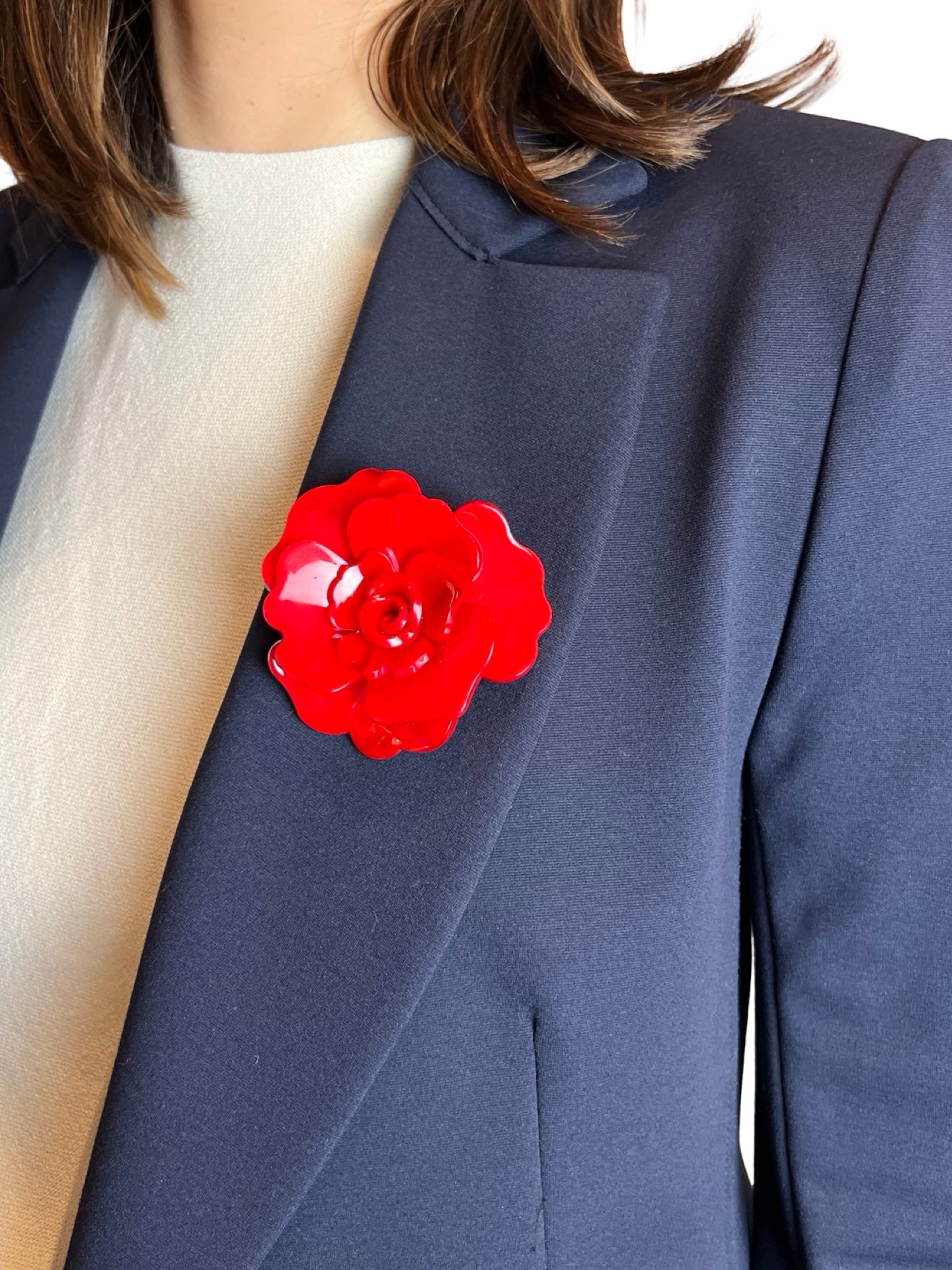 Broche Il Baco Da Seta Flor Resina Rojo