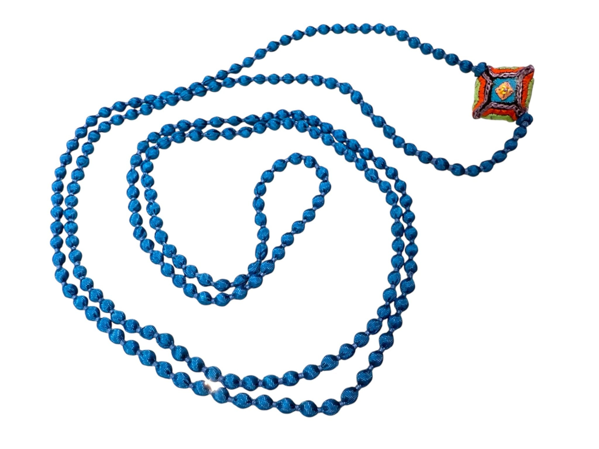 Collana Il Baco Da Seta Mini cuscino turchese a sfera di seta