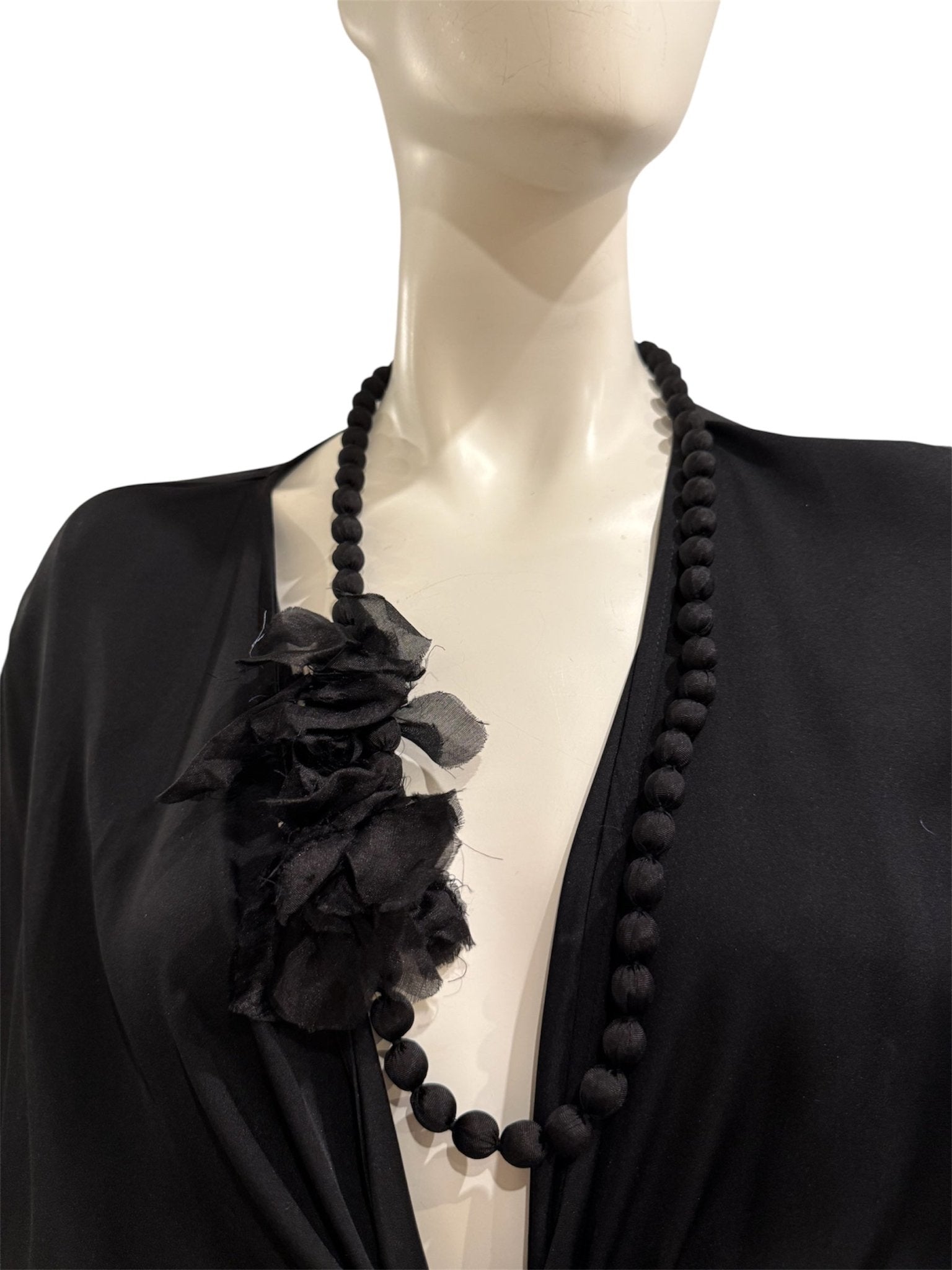 Collana Il Baco Da Seta Palline di seta Doan Flower Nero