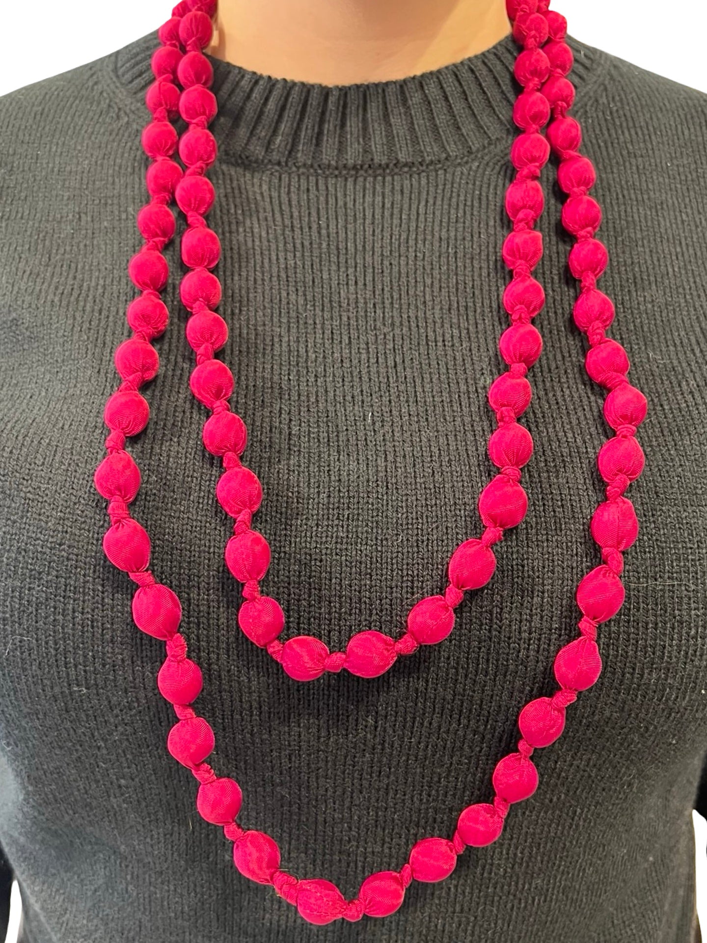 Collar Il Baco Da Seta Bolas De Seda Borgoña