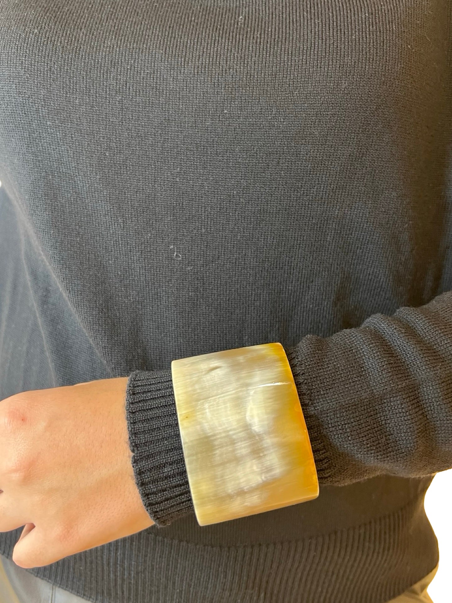 Brazalete Liviana Conti Cuerno Ambar