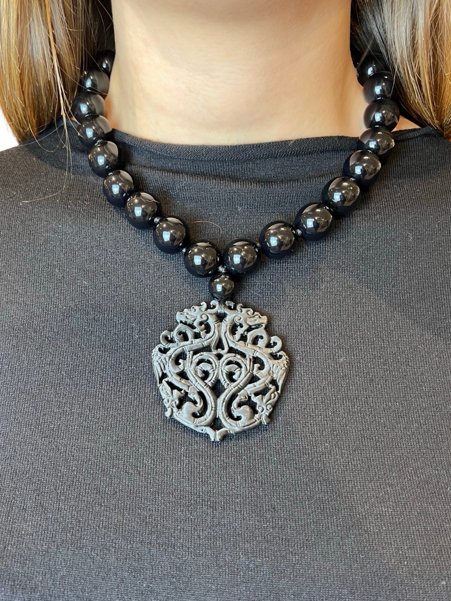 Collar Fabrizio Marcantelli Medallon Negro Total Corto