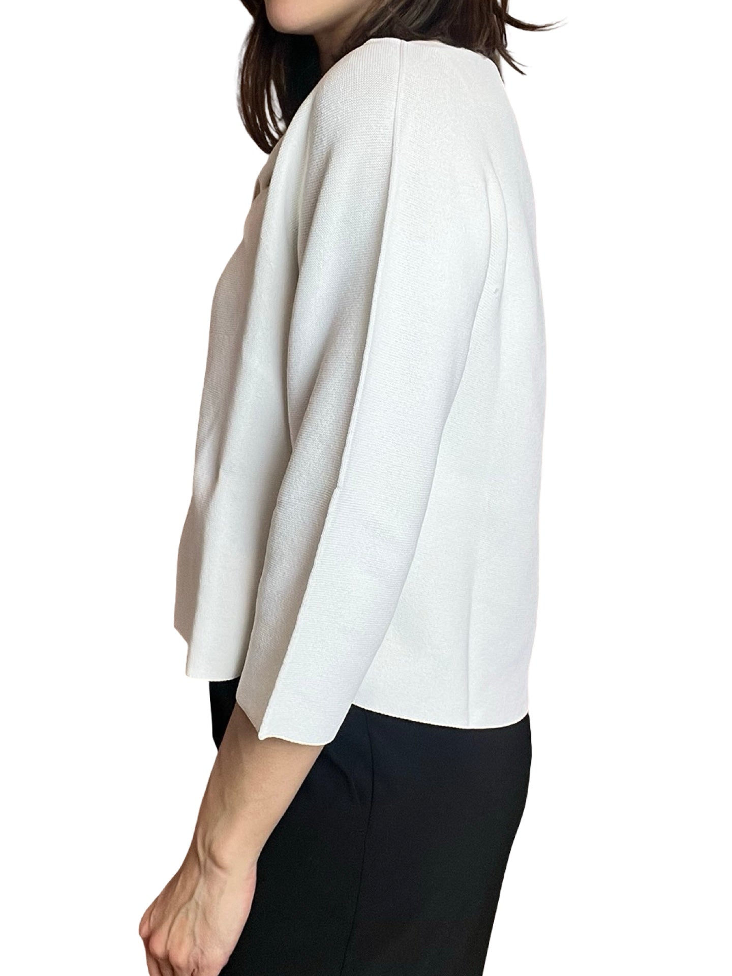 Maglione leggero con collo a nodo continuo