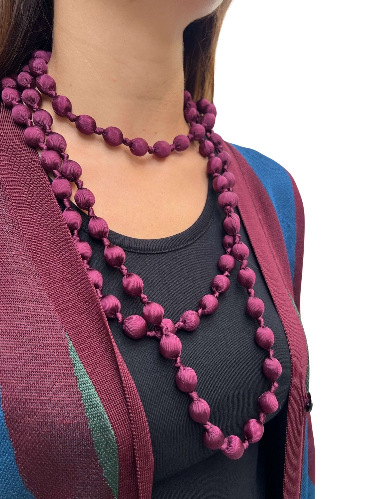 Collar Il Baco Da Seta Bolas Seda Berenjena