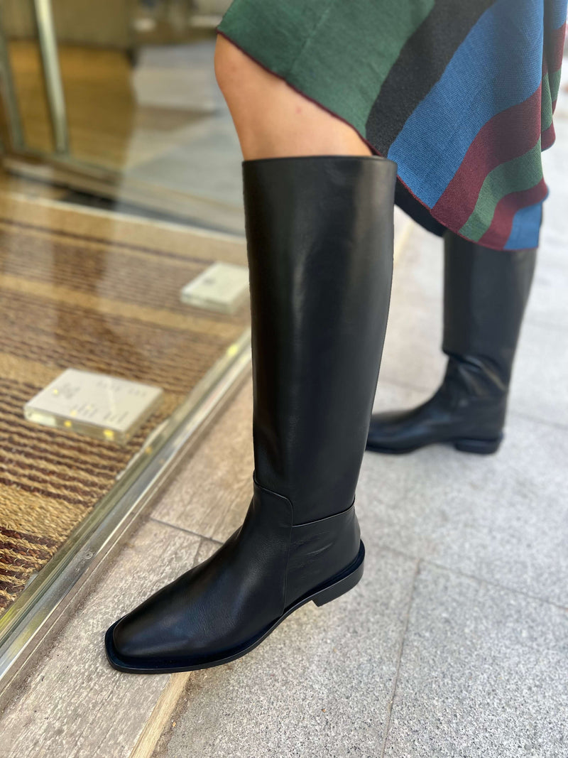 Zinda High Black Boot