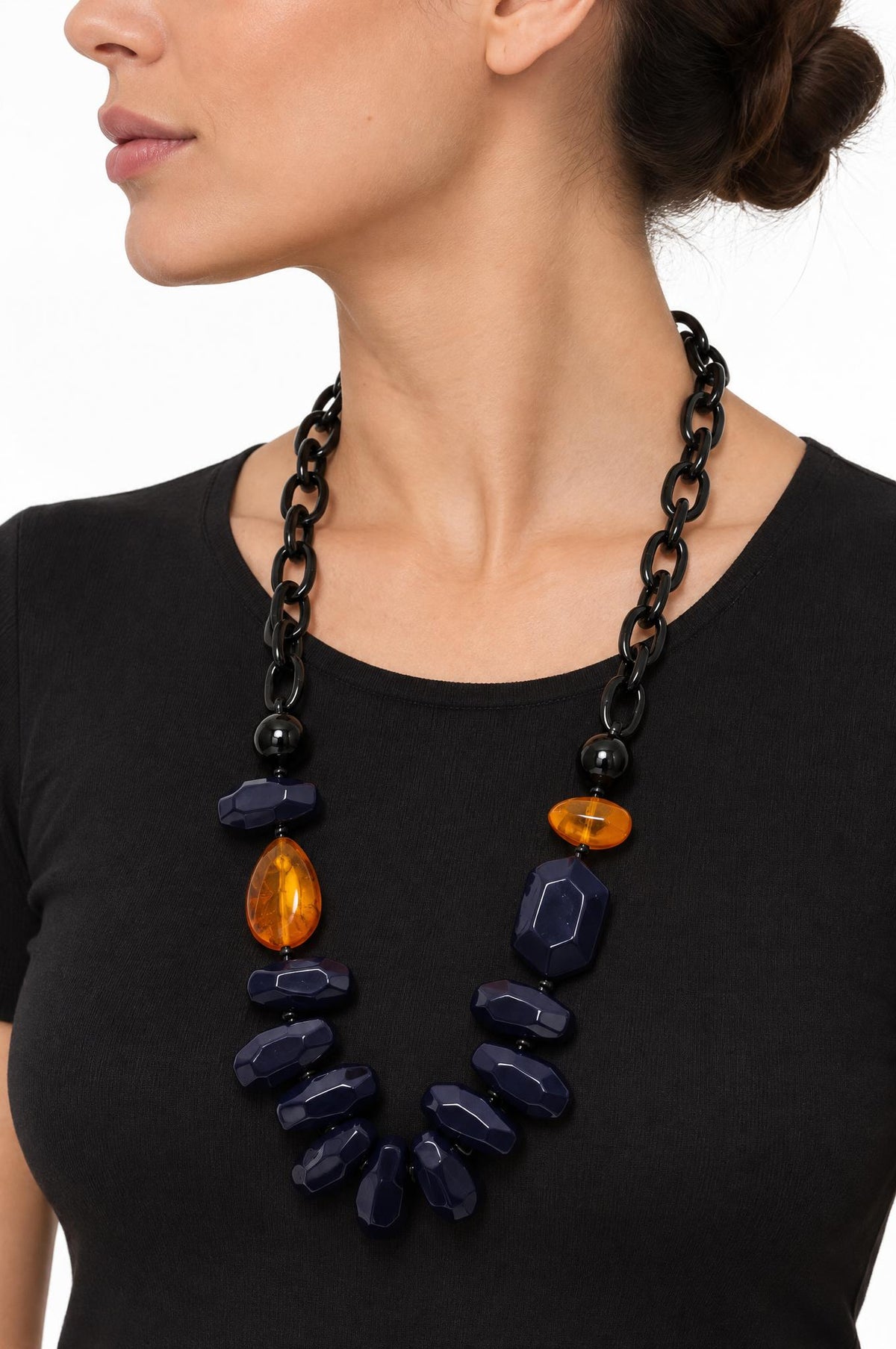 Collana Il Baco Da Seta Collegamenti blu