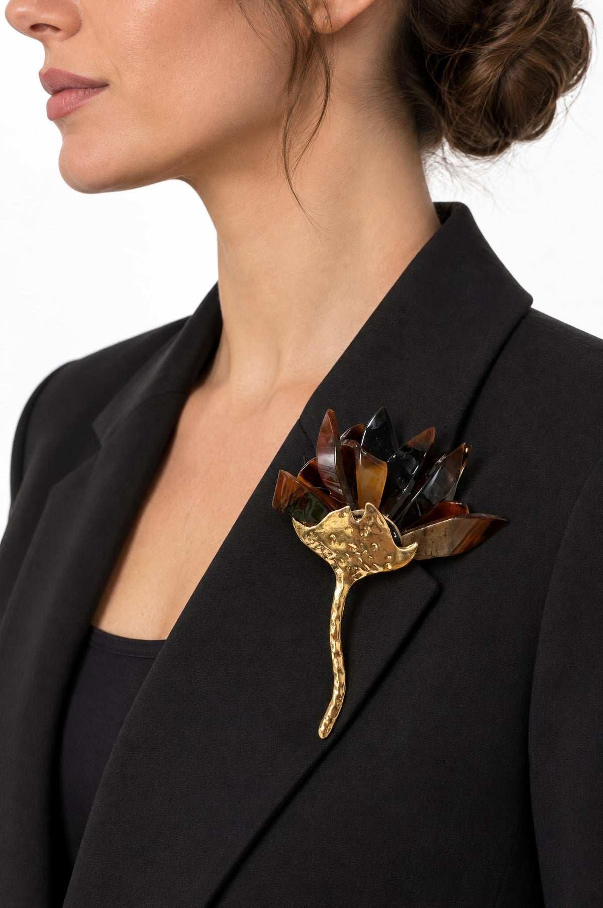 Spilla Fiore in Resina Marrone