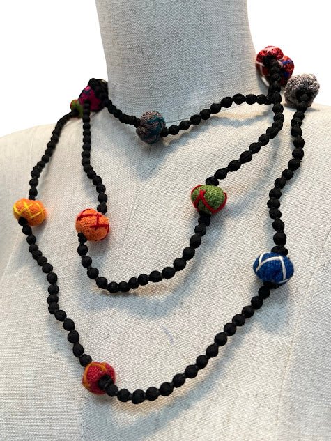 Collier Il Baco Da Seta Oreillers marron boules de soie