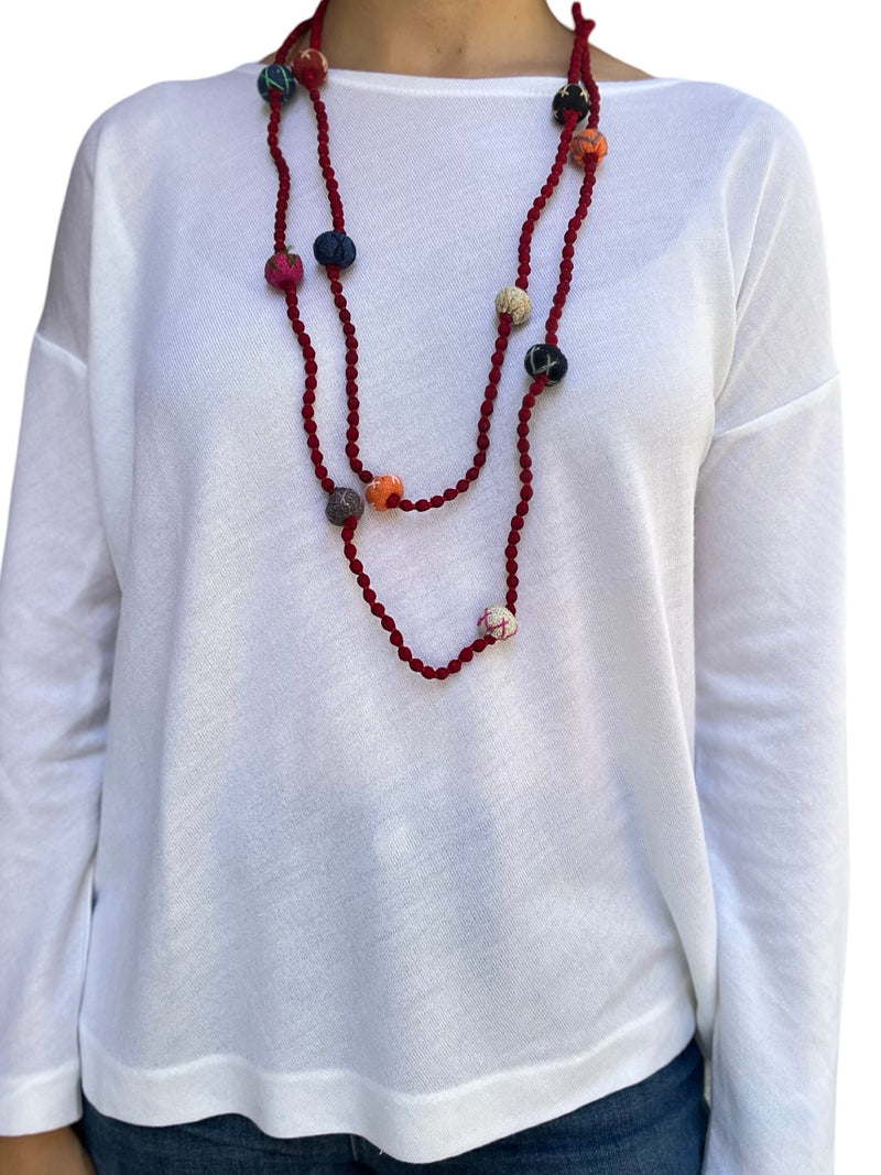 Il baco collier da seta balles coton couleurs rouges