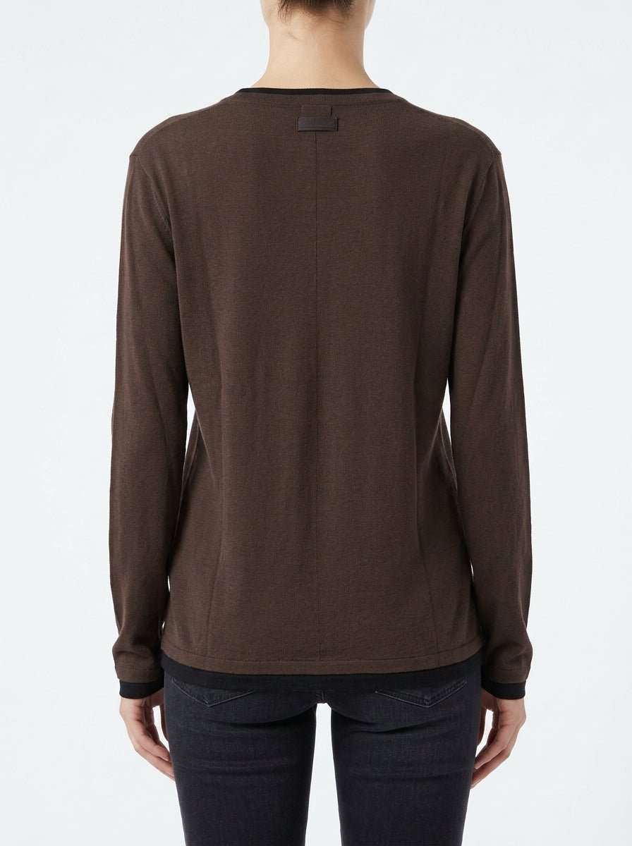 Camiseta Universel Bicolor Pico Marrón