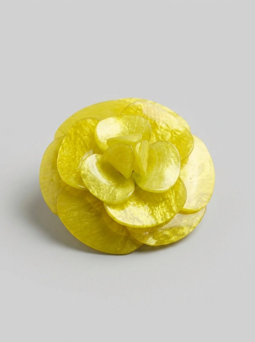 Broche Il Baco Da Seta Camelia Amarillo