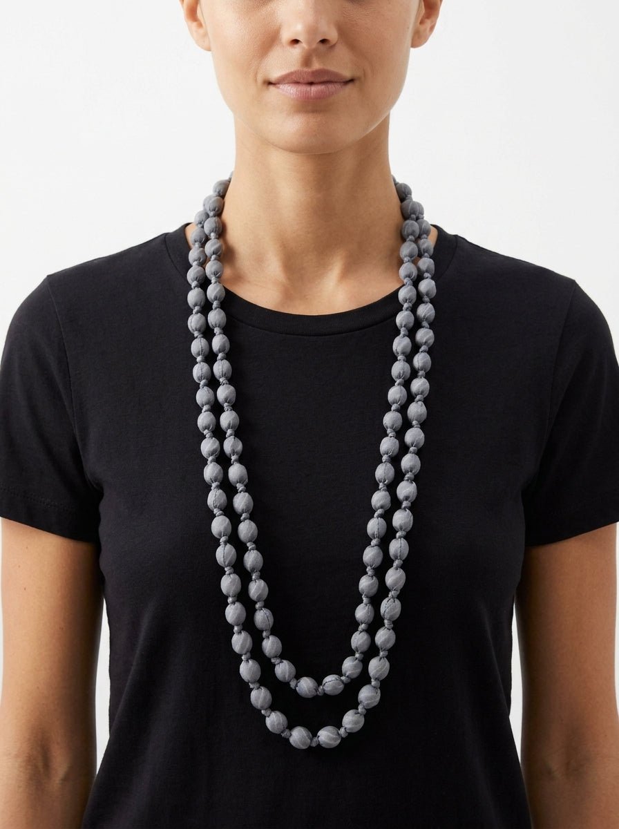 Collar  Il Baco Da Seta Bolas Seda Gris Azulado