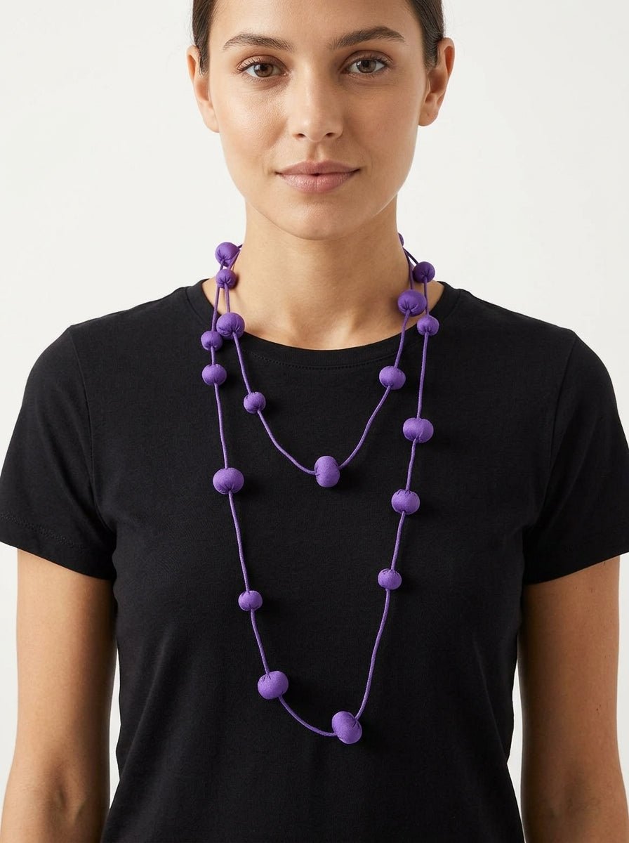 Collana Il Baco Da Seta Palline di seta bozzolo viola