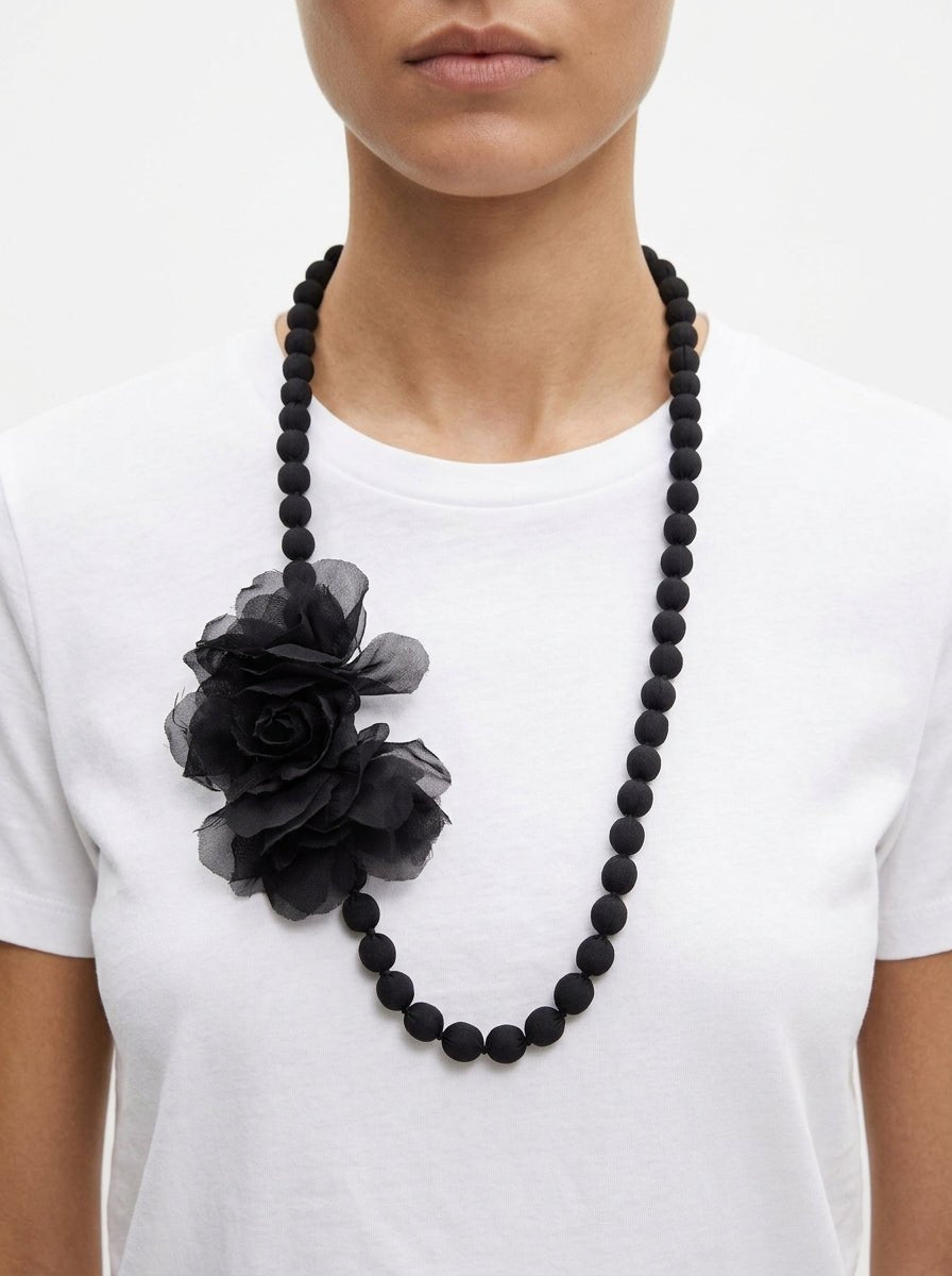 Collana Il Baco Da Seta Palline di seta Doan Flower Nero