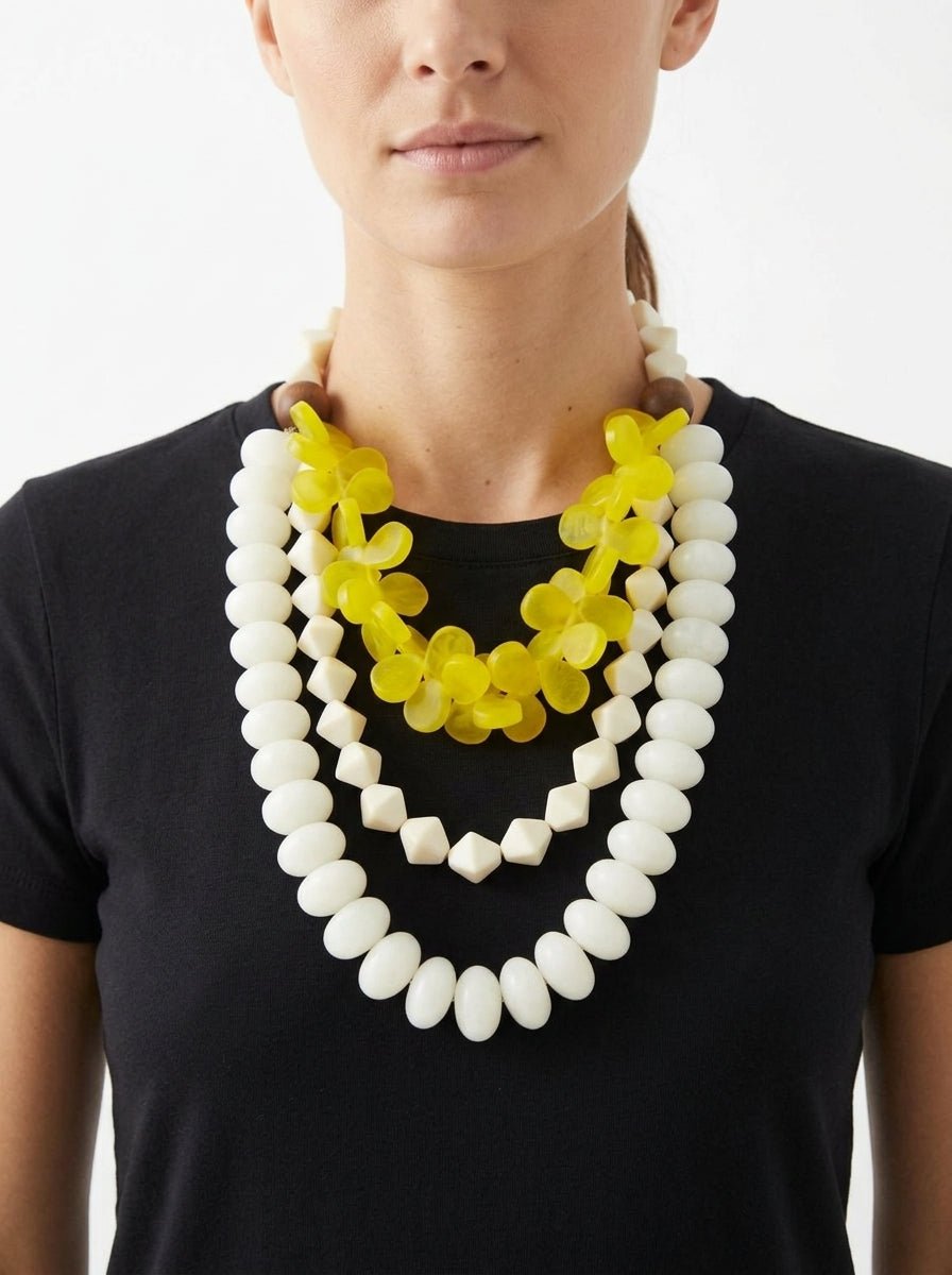 Collier Niu Frangipane Blanc et Jaune