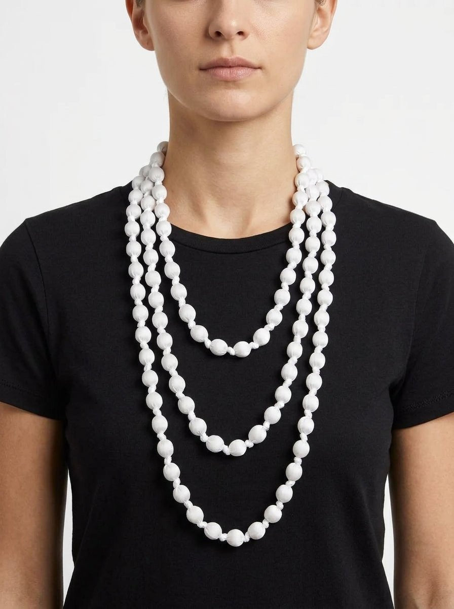 Collar  Il Baco Da Seta Bolas Seda Blanco 18.1