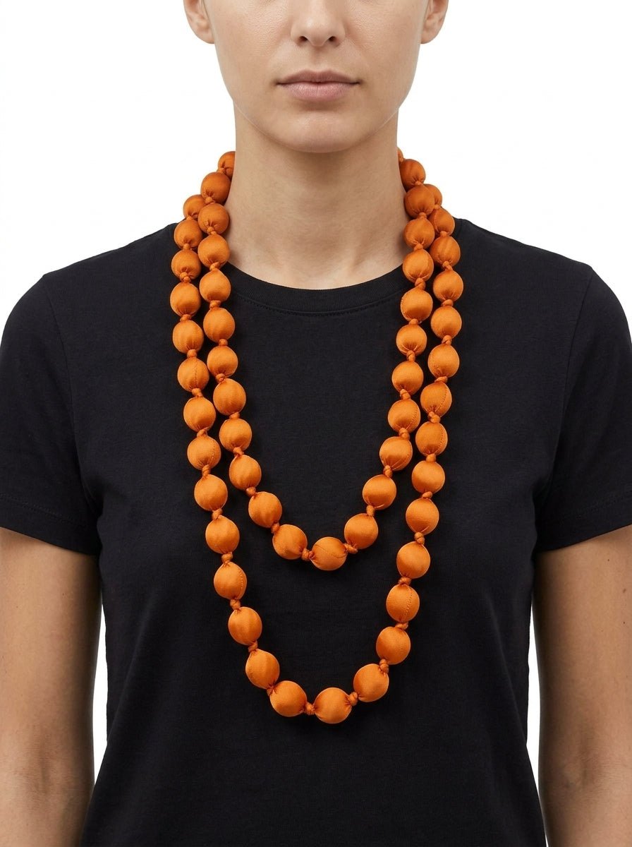 Collana il Baco Da Seta Maxi Palloni In Seta Arancione Bruciato