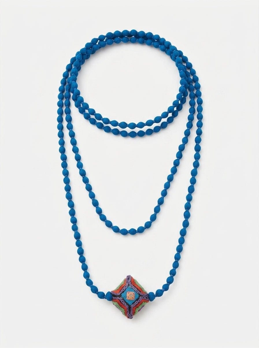 Collar Il Baco Da Seta Mini Bolas De Seda Ly Almohadón Turquesa