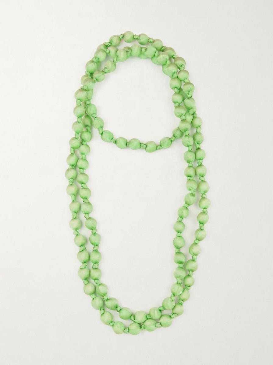 Collana  Il Baco Da Seta Palline di seta verde perico 6.4