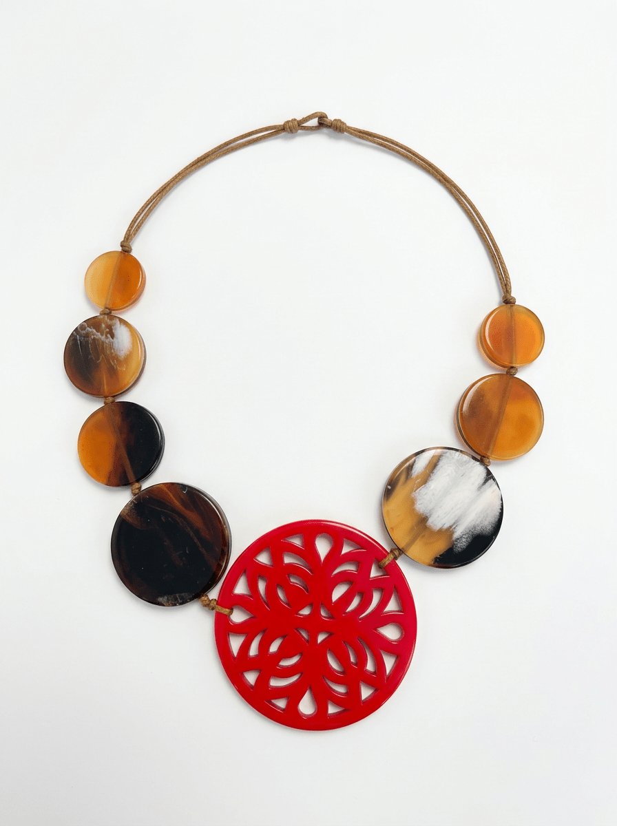 Collar Il Baco Da Seta Medallon Rojo