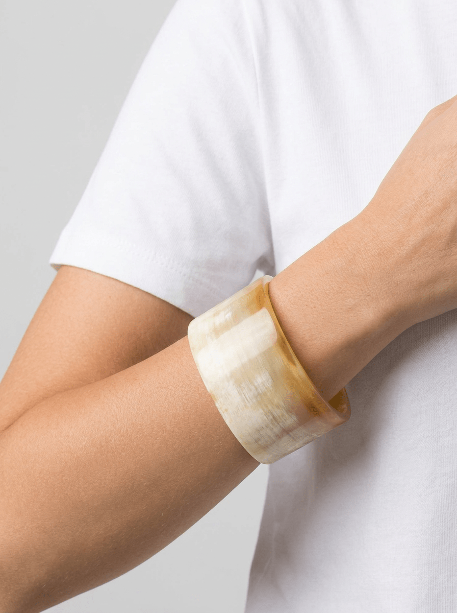 Brazalete Liviana Conti Cuerno Ambar