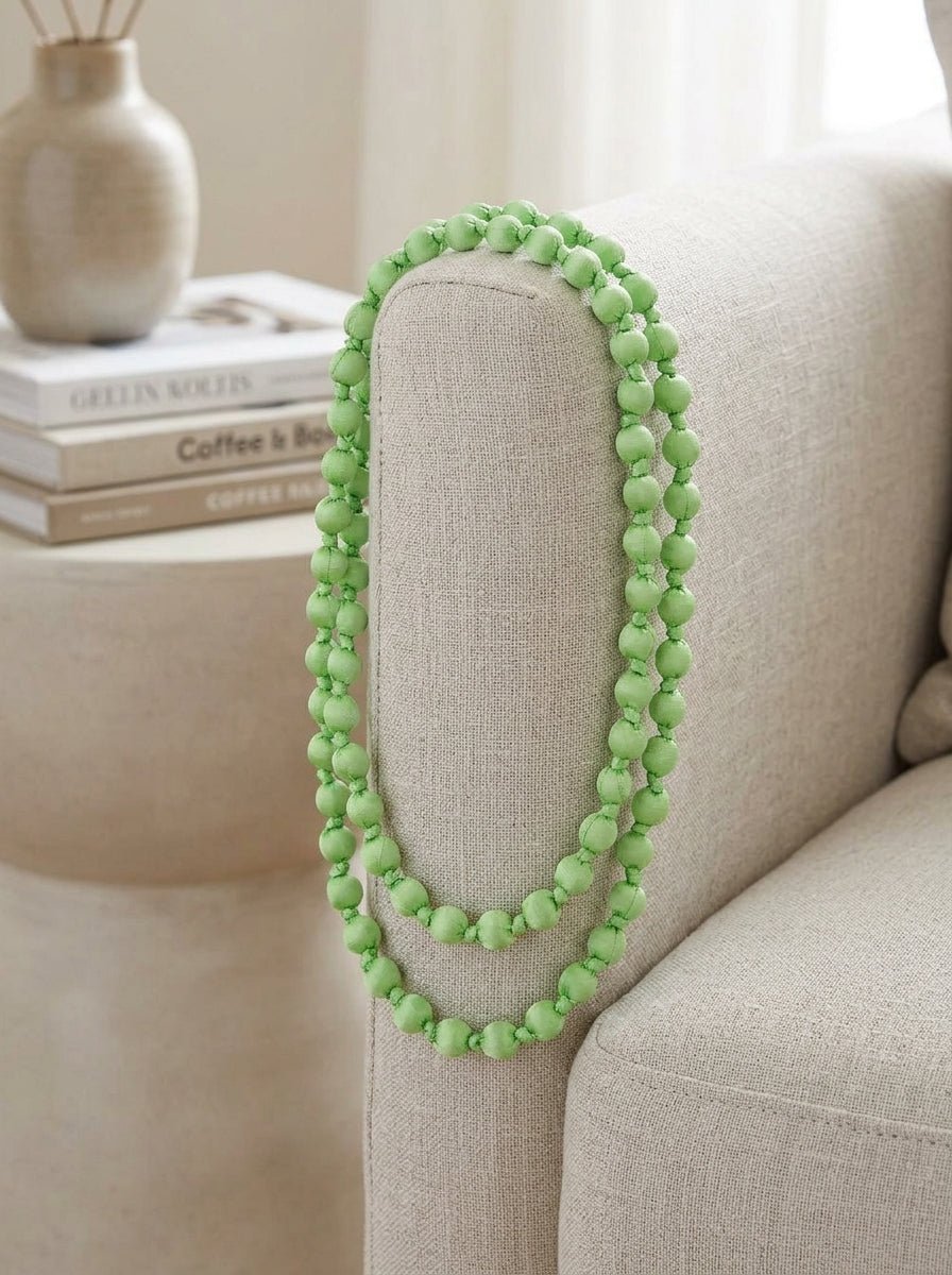 Collier  Il Baco Da Seta Poules de soie verte de périco 6.4