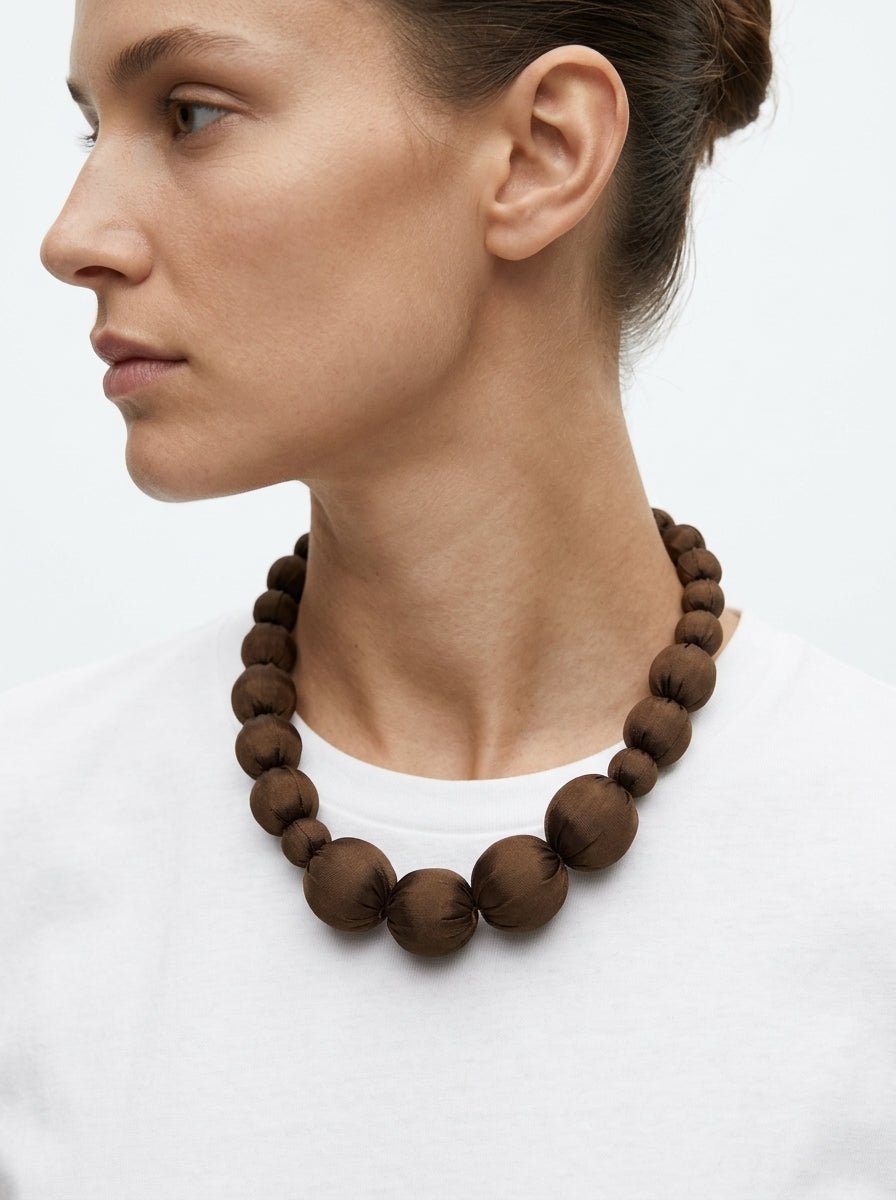 Collar Il Baco Da Seta Lonh Chocolate