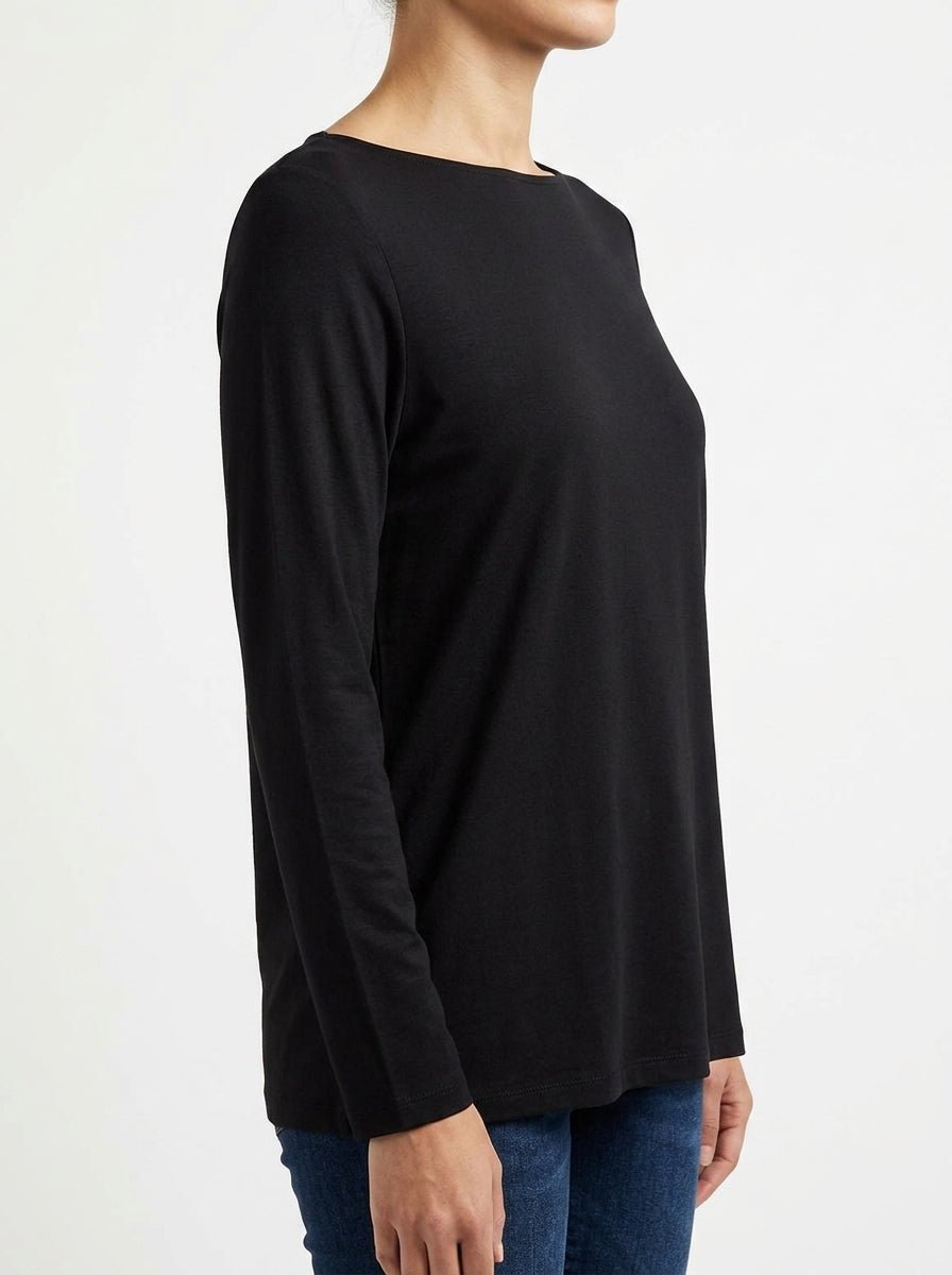 LIVIAN Jersey Conti Neck Boat
