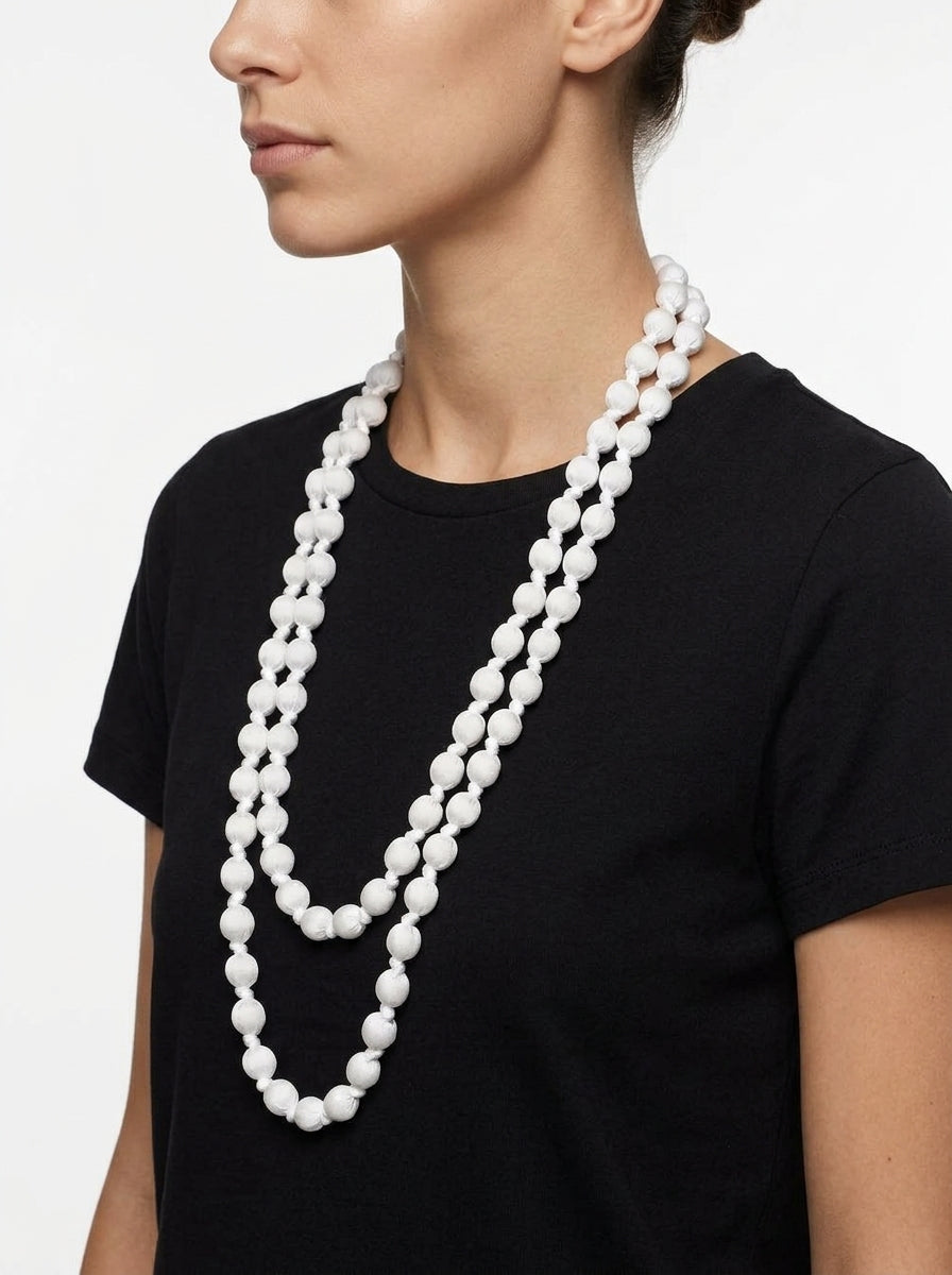 Collar  Il Baco Da Seta Bolas Seda Blanco 18.1